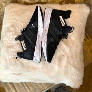 Puma ladies sneakers